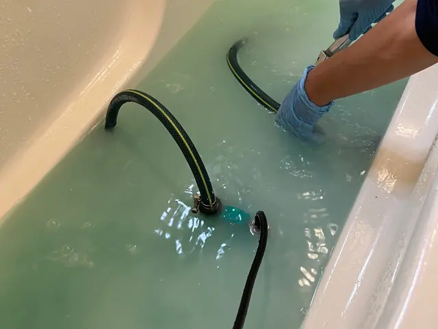 ルミテスターで数値を測ります☆浴室風呂釜洗浄☆浴室クリーニングとセットがオススメサービスの画像