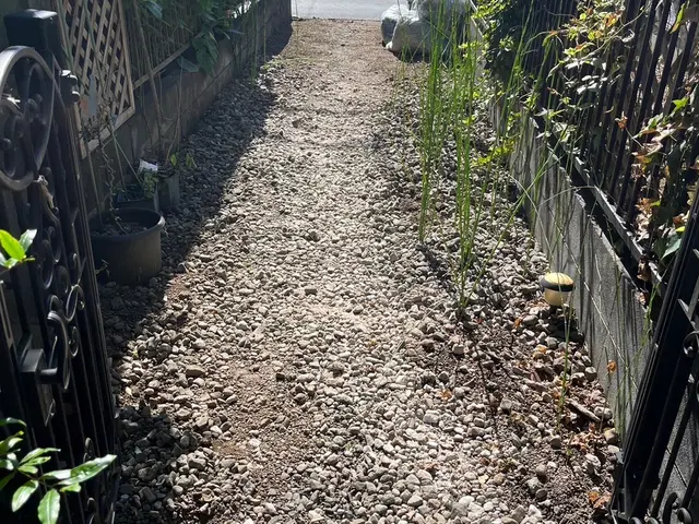 除草剤込みの料金です！手作業ならではの丁寧な作業で好評いただいております！サービスの画像