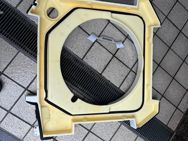 複数台がお得！4方向業務用エアコン¥22000！家庭用1〜2方向は¥19000！サービスの画像