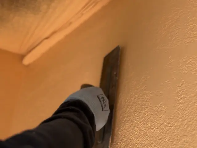 内部も外部でも！漆喰、珪藻土塗ならお任せ下さい！サービスの画像