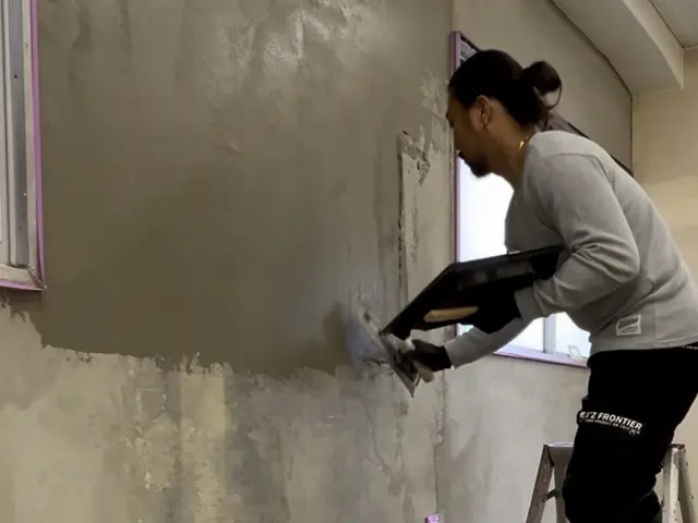 内部も外部でも！漆喰、珪藻土塗ならお任せ下さい！サービスの画像