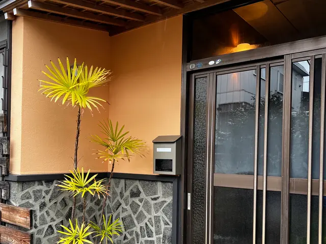 内部も外部でも！漆喰、珪藻土塗ならお任せ下さい！サービスの画像