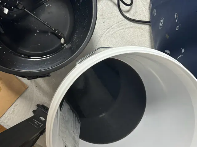 エアコン屋が3〜4回洗浄！他業者の噴霧器洗浄ではなく、高圧洗浄機使用！サービスの画像