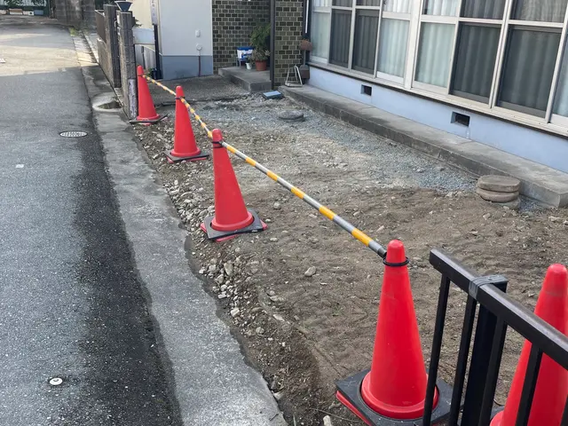 ブロック塀の撤去お任せください！古く倒壊しそうなブロック塀も安全に撤去致します！サービスの画像