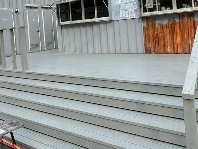 家族のくつろぎスペースを美しく保つ、プロの塗装サービスサービスの画像