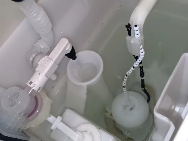 トイレタンク修理〜経験26年〜サービスの画像