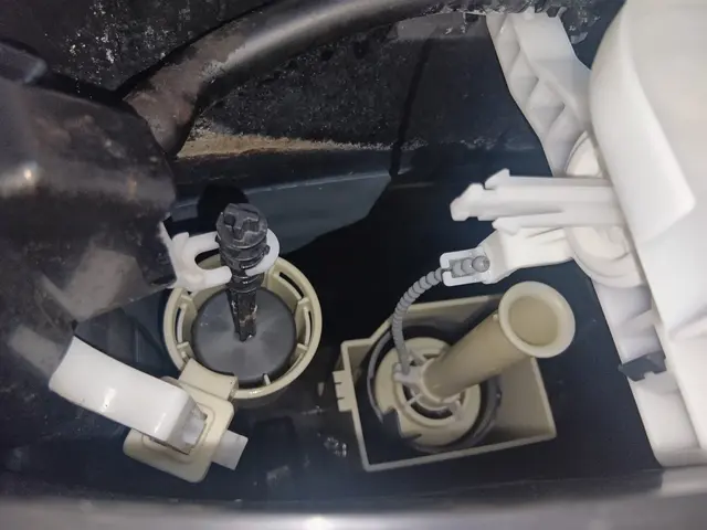 トイレタンク修理〜経験26年〜サービスの画像