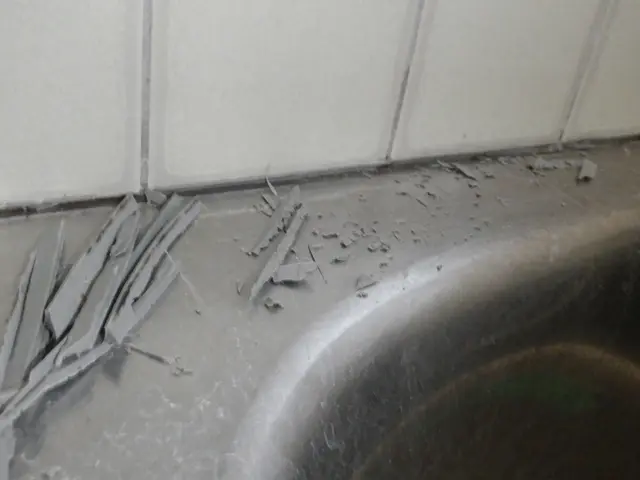 瑞穂市から伺います◆切れたコーキング打ち替えますサービスの画像