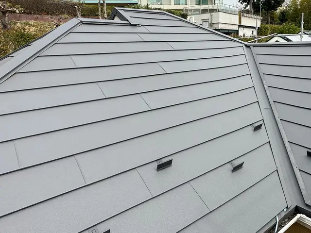 損害保険に加入済み◎仕上がり重視で丁寧に施工！何でも当店へお任せください！サービスの画像