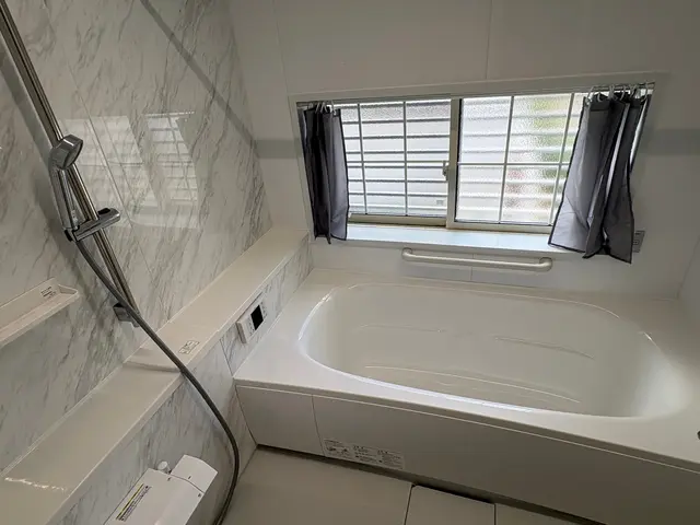 頑固な水垢もプロがきれいに！水回り5点-お風呂・換気扇・トイレ・キッチン・洗面所サービスの画像