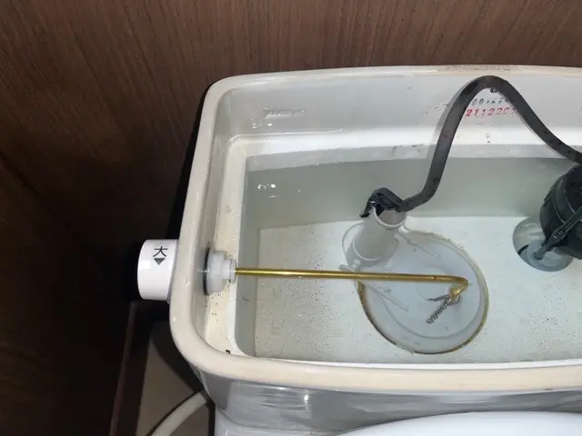 トイレタンク内の不具合の事ならアクア緊急水道メンテナンスにお任せ下さい！！サービスの画像