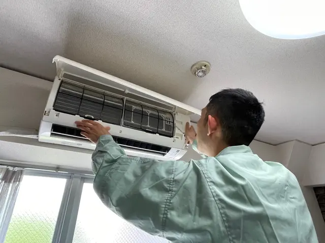 【特別サービス！】室外機の熱交換器の高圧洗浄が今だけ2000円から1000円！サービスの画像