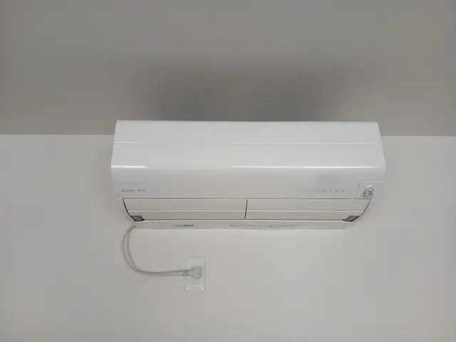 電気工事歴20年のプロが手がける、丁寧・綺麗・安心のエアコン設置サービスの画像