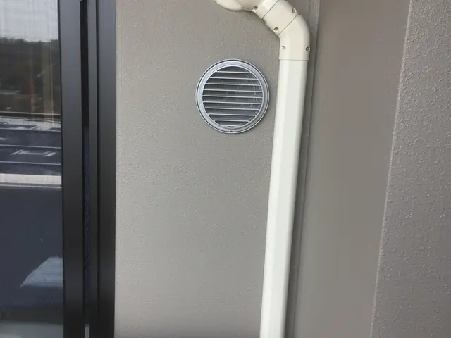 大阪府・実績豊富な店長が作業終了まで対応します！冷房能力4キロサービスの画像