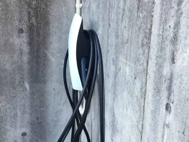 ■■　下見無料　■■　オリジナル支柱　シャッター迂回施工　収納BOXおすすめですサービスの画像