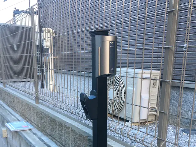 ■■　下見無料　■■　オリジナル支柱　シャッター迂回施工　収納BOXおすすめですサービスの画像