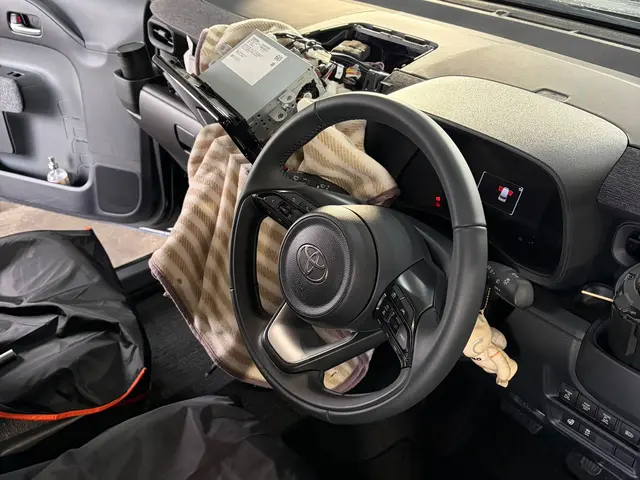 【自動車電装店】車の電気屋さんが見えない配線まで安全で綺麗に仕上げます！サービスの画像