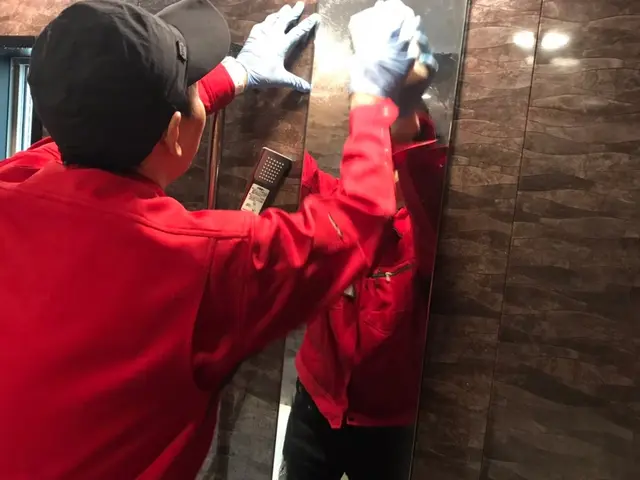 徹底洗浄で水垢、カビを徹底除去！作業だけでなく接客もご満足頂けます♪サービスの画像