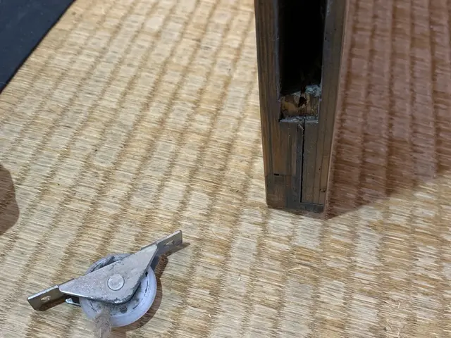 キツくなった扉をスムーズにします。サービスの画像