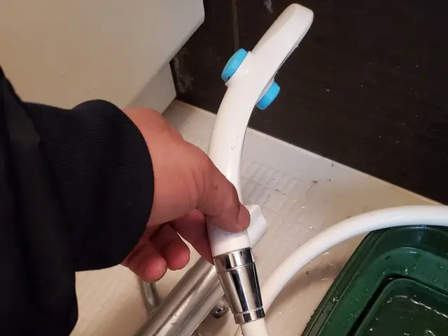 無料駐車場ご用意で300円値引き　大手作業歴14年　損保加入　P当社負担サービスの画像