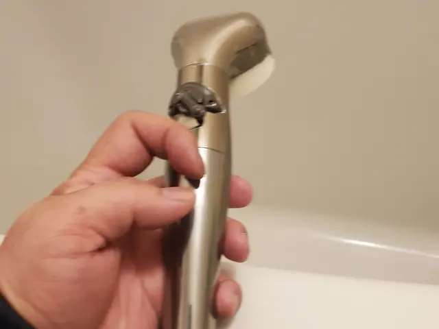 無料駐車場ご用意で300円値引き　大手作業歴14年　損保加入　P当社負担サービスの画像