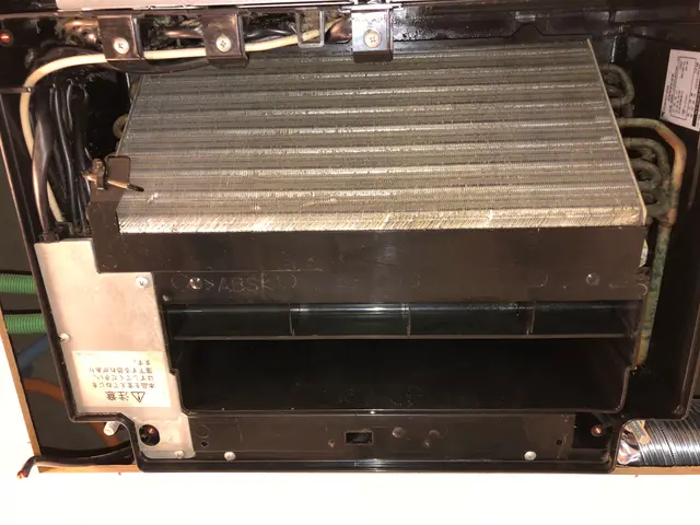 エプロン内部は高圧洗浄！鏡は機械研磨‼︎扉は外して丸洗い‼︎全て標準作業です❤︎サービスの画像