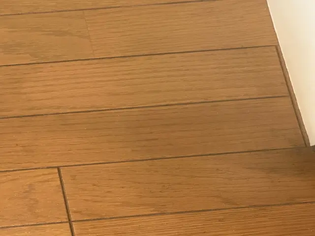 ◆賃貸現状復帰にも対応◆保険対応◆フローリング傷汚れ補修◆綺麗に仕上げますサービスの画像