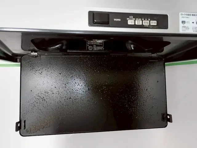 油汚れはプロにお任せ！『丁寧』をお届けします。サービスの画像