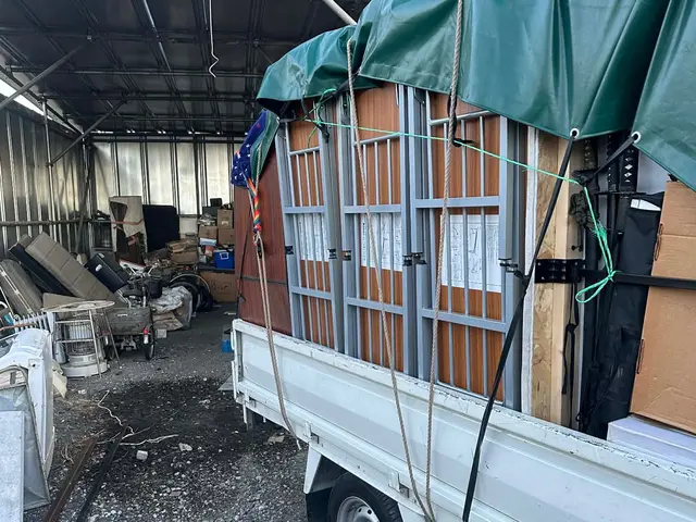 2トントラック｜大量リユース品回収サービス（2〜3名対応）サービスの画像