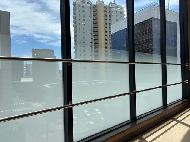 【窓ガラス専門職人】防犯・UVカット・遮熱・飛散防止・ミラータイプ全て対応可能！サービスの画像