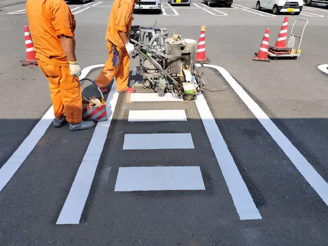 駐車場のライン施工なら猫の手119番にお任せ下さい！サービスの画像