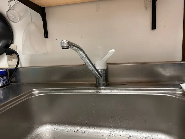 10年以上のキッチン水栓交換実績1,000件以上！※即日対応も可能です。サービスの画像