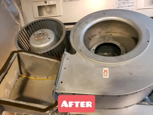 専用洗剤を使用し、油のベト付きサッパリ落とします！サービスの画像