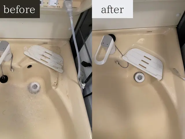 【店長か副店長が必ずお伺い☆】洗面所の水垢、黒カビ徹底除去☆頼んで後悔させませんサービスの画像