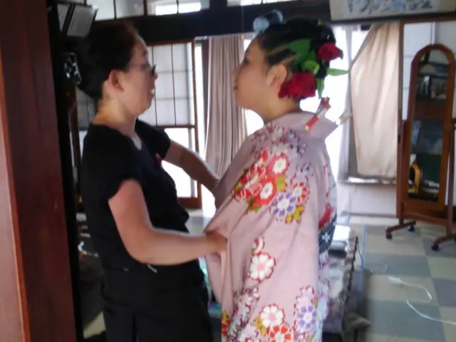 [着付け講師が伺います！]　★業歴二十数年の確かな技術　★安心してお任せください