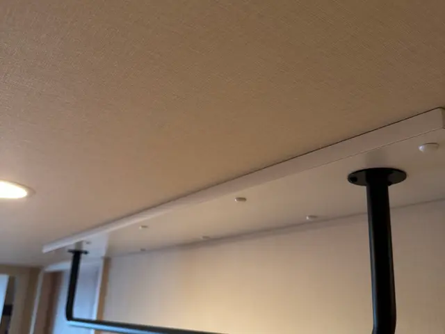 ハンガーパイプの取付はプロにお任せ下さい。サービスの画像