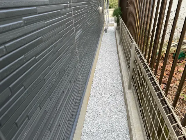 家周りやお庭の雑草対策！雑草取りのストレスから解放♪サービスの画像