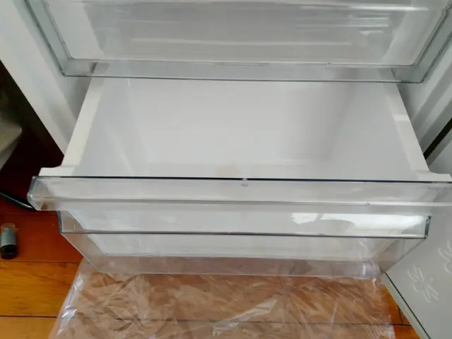 【モニター価格！】臭いも汚れも一掃！ピカピカ冷蔵庫で快適に。サービスの画像