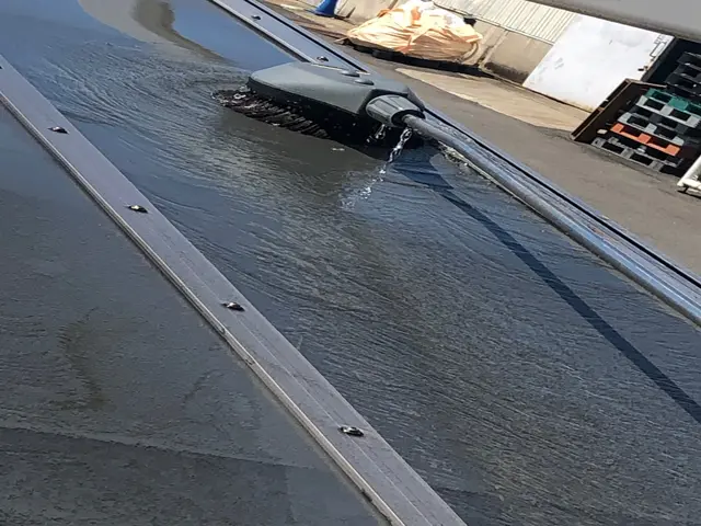 作業外注一切なし◎損害保険に加入済み◎当店へお任せください！サービスの画像