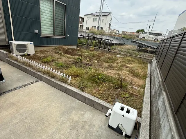 【緊急事態です】防草シートの仕事を下さい！お願いしますサービスの画像