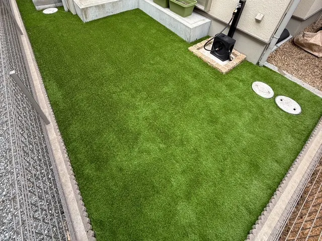 品質にこだわった弊社オリジナル人工芝を使用！サービスの画像