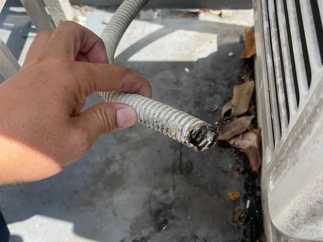 ★当日施工ご相談下さい★こんな所も！侵入口もしっかりチェックします！サービスの画像