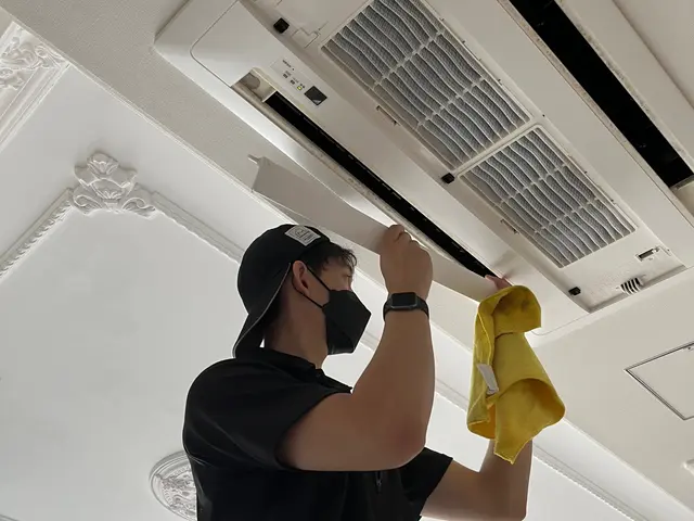 【天井埋込エアコン】快適な空間へ！しっかり分解✩‧₊˚しっかり洗浄✩‧₊˚サービスの画像