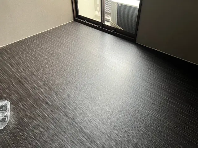 引越し前の現状回復　ペットの引っ掻き傷などの補修　内装工事全対応サービスの画像