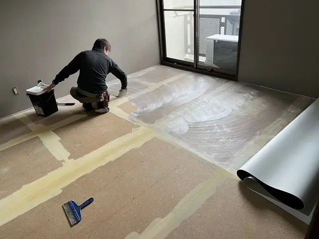 引越し前の現状回復　ペットの引っ掻き傷などの補修　内装工事全対応サービスの画像