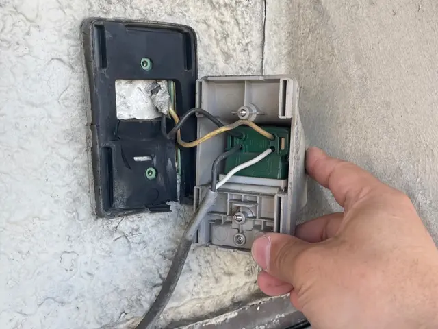 プレミアムなプロのサービスを！コンセント・スイッチ交換（株）catalystサービスの画像