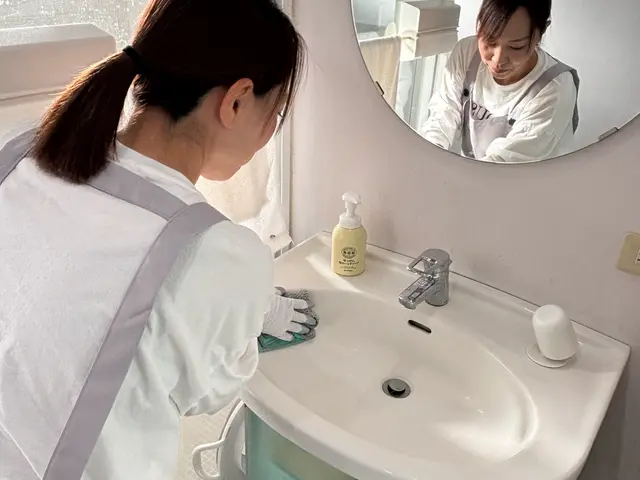 水垢・石けんカス・くもりを除去し、清潔感のある洗面空間に。サービスの画像