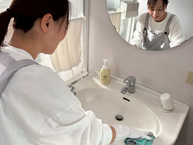 水垢・石けんカス・くもりを除去し、清潔感のある洗面空間に。サービスの画像