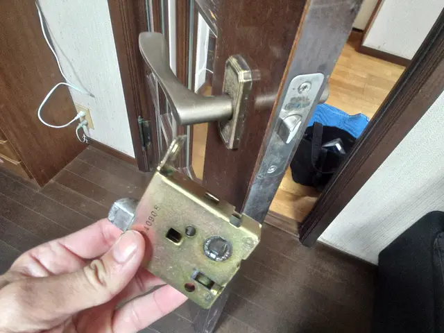 扉や引き戸等の建付けが悪いなどのお悩みを解消いたしますサービスの画像