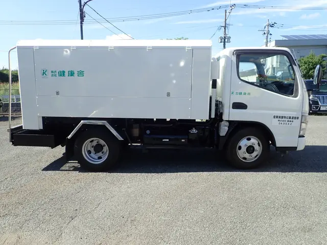 【熊本市】（株）健康舎グリストラップ清掃3ｔ・4ｔ・10ｔ車を揃えております。サービスの画像